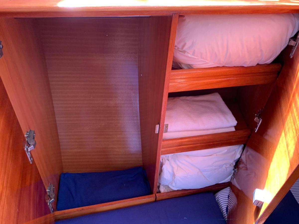 Botel Barco Puravida *